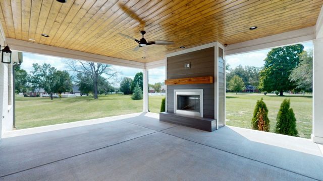 255 Ridgecrest Dr, Winchester, TN 37398