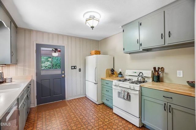 147 Windsor Circle, Chapel Hill, NC 27516