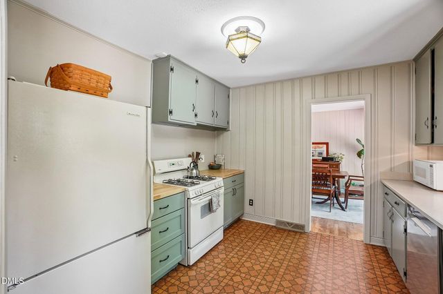 147 Windsor Circle, Chapel Hill, NC 27516