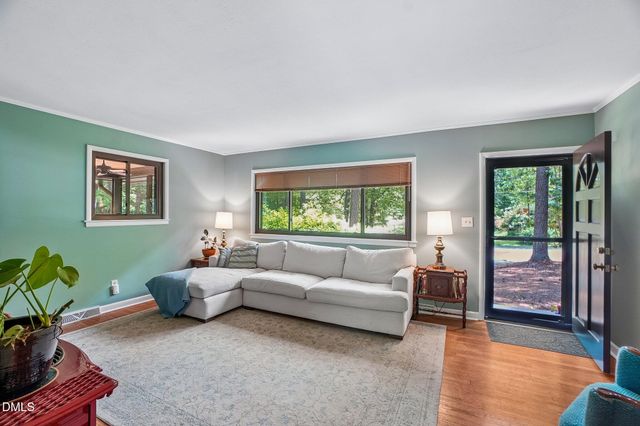 147 Windsor Circle, Chapel Hill, NC 27516