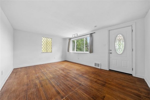 716 Darlington St, Carnegie, PA 15106