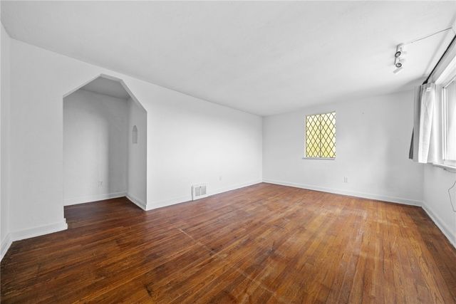 716 Darlington St, Carnegie, PA 15106