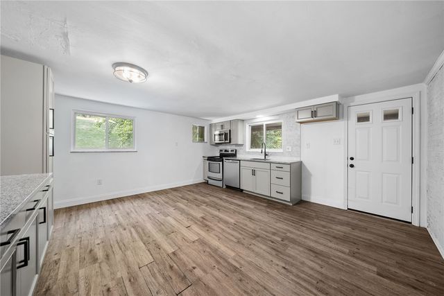 716 Darlington St, Carnegie, PA 15106
