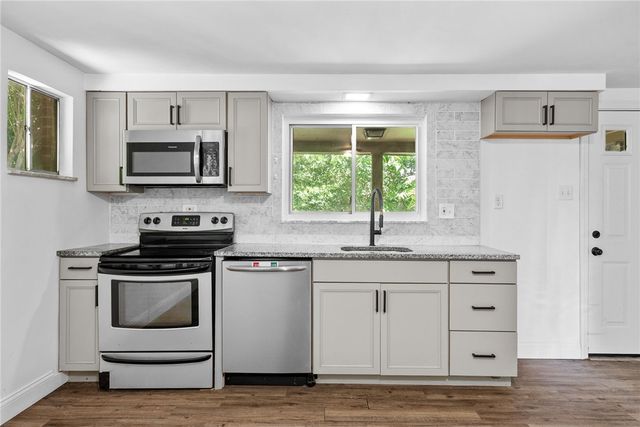 716 Darlington St, Carnegie, PA 15106