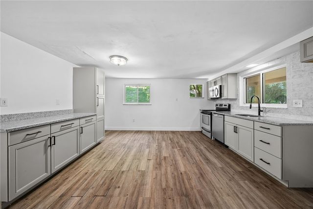 716 Darlington St, Carnegie, PA 15106