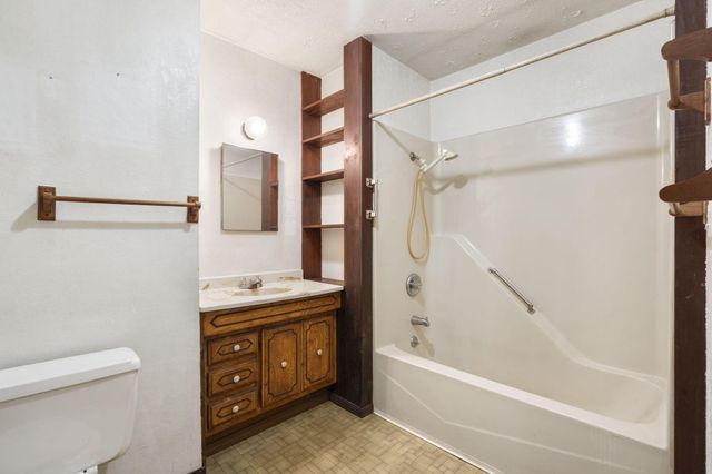 524 Shady Oak Lane, Reeds Spring, MO 65737