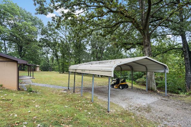 524 Shady Oak Lane, Reeds Spring, MO 65737