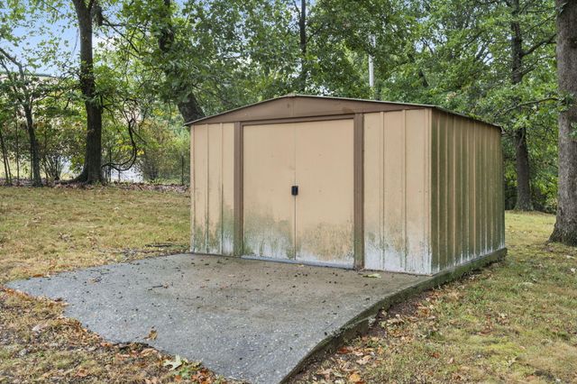 524 Shady Oak Lane, Reeds Spring, MO 65737