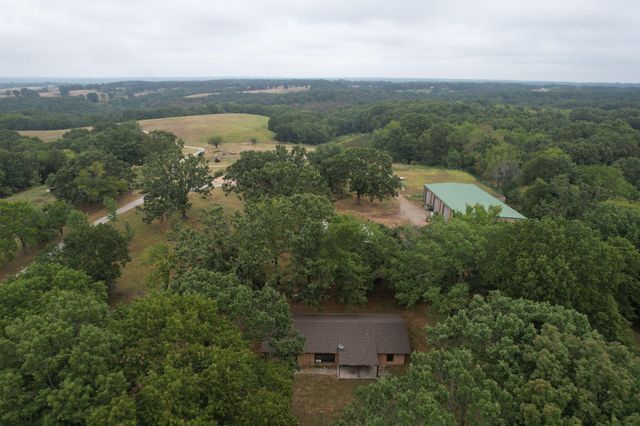 524 Shady Oak Lane, Reeds Spring, MO 65737