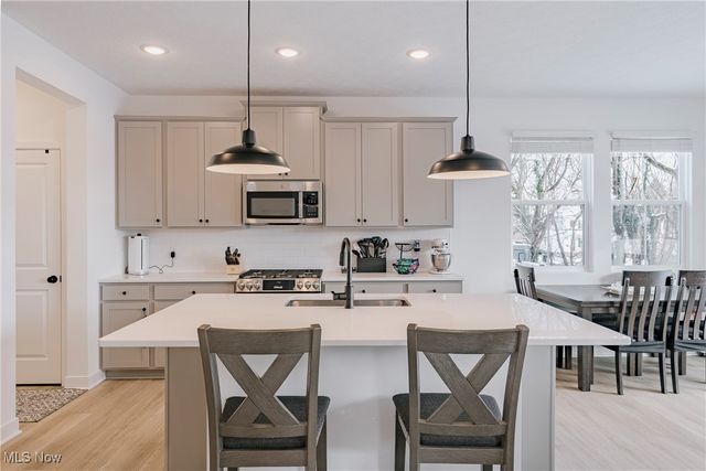 543 S. Rhodes Avenue, Akron, OH 44307