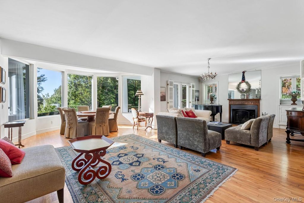 6 Arbutus Path, Port Jefferson, NY 11777 — photo 5
