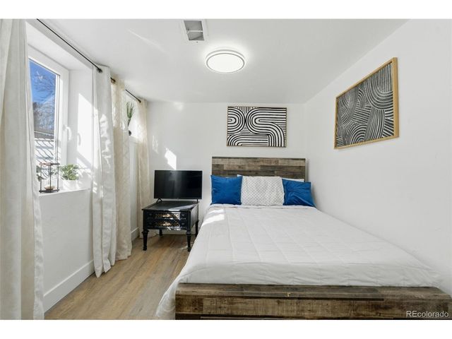 1960 S Franklin St, Denver, CO 80210