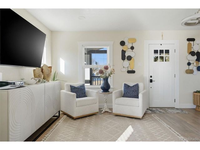 1960 S Franklin St, Denver, CO 80210