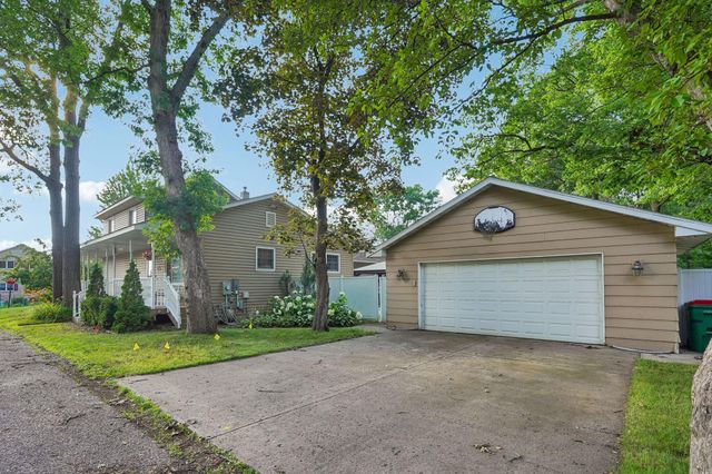12055 Elm Street, Zimmerman, MN 55398