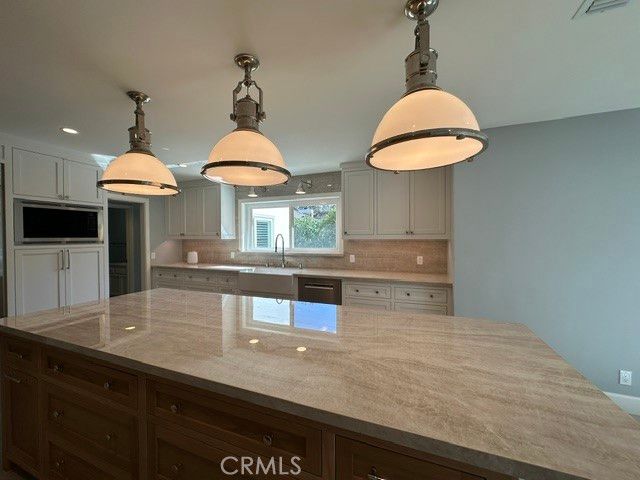 1635 Larkfield, Westlake Village, CA 91362