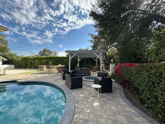 1635 Larkfield, Westlake Village, CA 91362