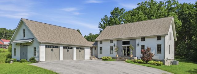 712 Highway 48, S, Dickson, TN 37055