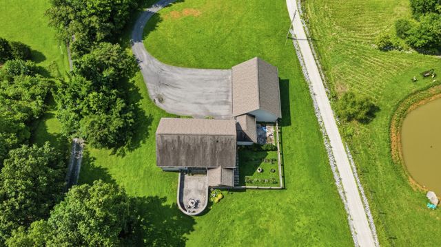 712 Highway 48, S, Dickson, TN 37055