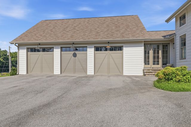 712 Highway 48, S, Dickson, TN 37055