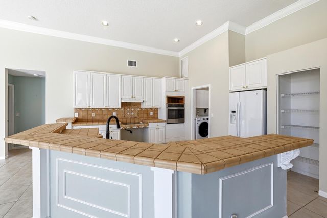 533 Cypress Green Circle, Wellington, FL 33414