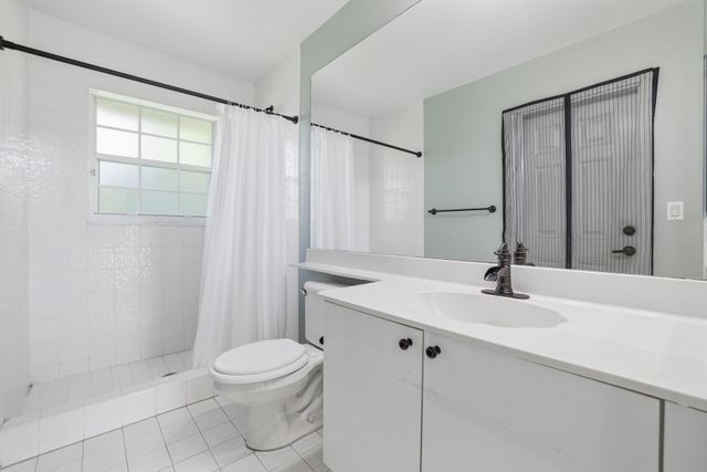 533 Cypress Green Circle, Wellington, FL 33414
