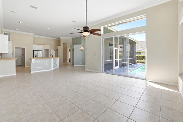 533 Cypress Green Circle, Wellington, FL 33414