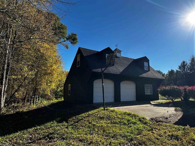 6760 Hunters Creek Road, Imlay City, MI 48444