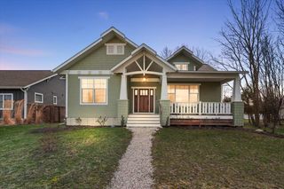 35 N Ferry Street, Douglas Vllg, MI 49406
