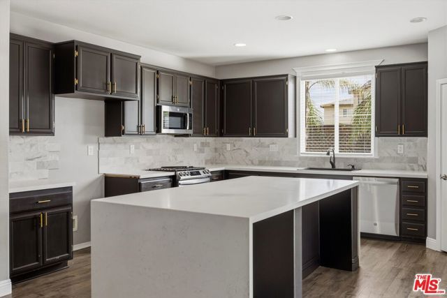 410 Cantata Avenue, Hemet, CA 92545