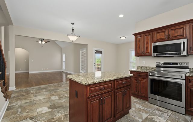 1537 GREEN GROVE WAY, Clarksville, TN 37043