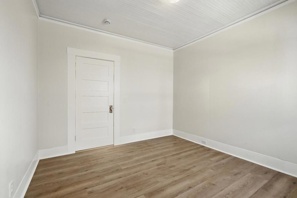 Image 10 of property listing at 338 Garretson Avenue, Rodeo, CA 94572