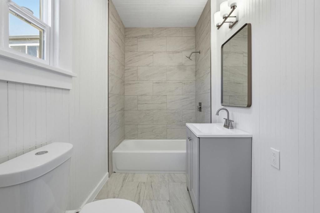 Image 13 of property listing at 338 Garretson Avenue, Rodeo, CA 94572