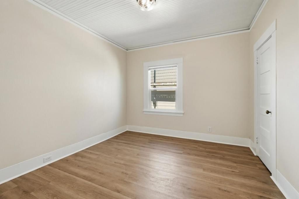 Image 9 of property listing at 338 Garretson Avenue, Rodeo, CA 94572