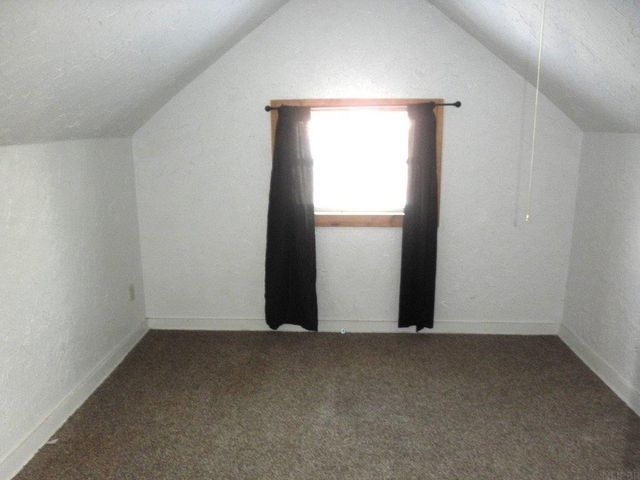 706 N Grand Avenue, Charles City, IA 50616