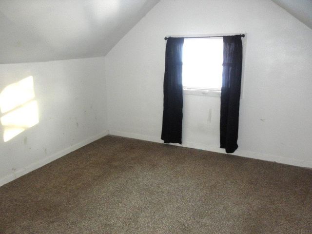 706 N Grand Avenue, Charles City, IA 50616