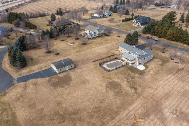 W1461 Maureen COURT, Lake Geneva, WI 53147