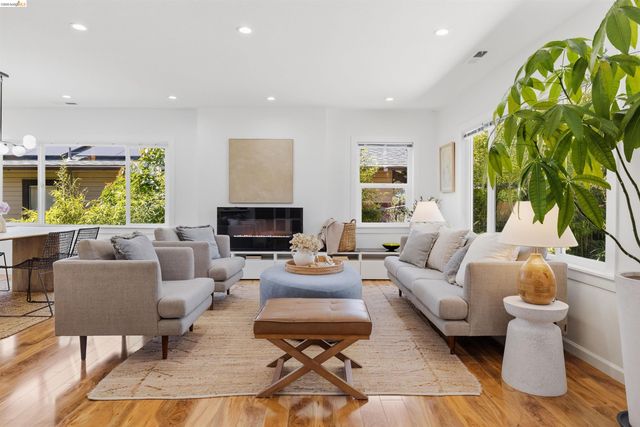 4507 Tulip Ave, Oakland, CA 94619