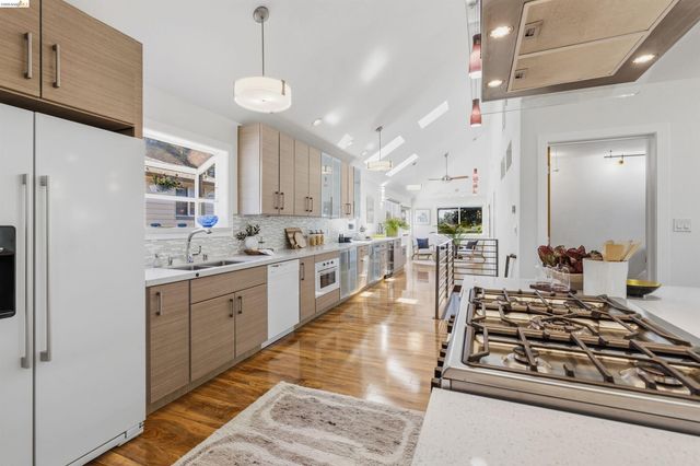 4507 Tulip Ave, Oakland, CA 94619