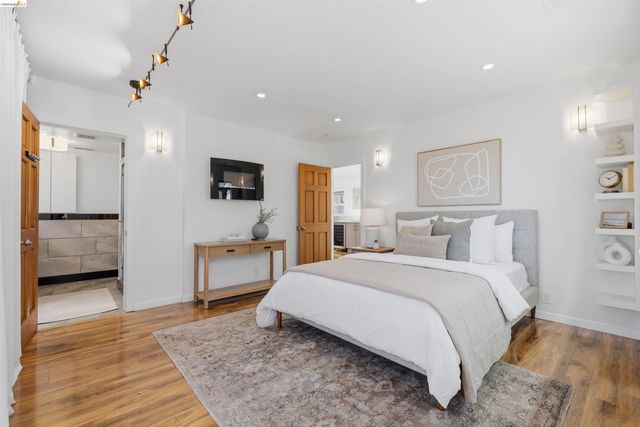 4507 Tulip Ave, Oakland, CA 94619