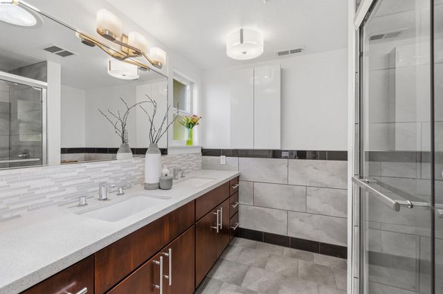4507 Tulip Ave, Oakland, CA 94619