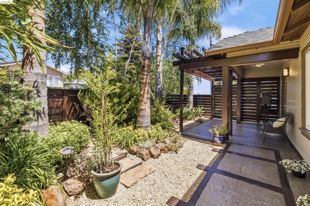 4507 Tulip Ave, Oakland, CA 94619