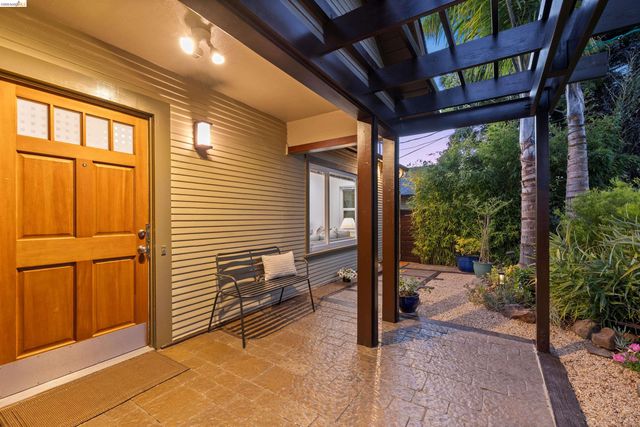 4507 Tulip Ave, Oakland, CA 94619