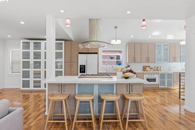 4507 Tulip Ave, Oakland, CA 94619