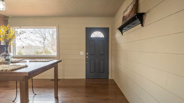 1502 County Road 1210, Willow Springs, MO 65793