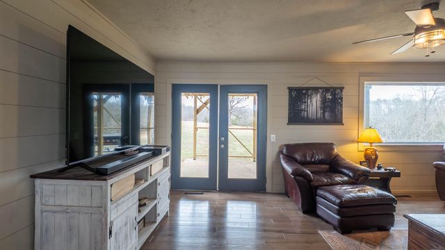 1502 County Road 1210, Willow Springs, MO 65793