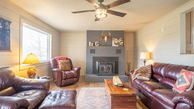 1502 County Road 1210, Willow Springs, MO 65793