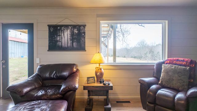 1502 County Road 1210, Willow Springs, MO 65793