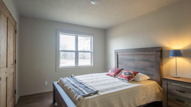 1502 County Road 1210, Willow Springs, MO 65793