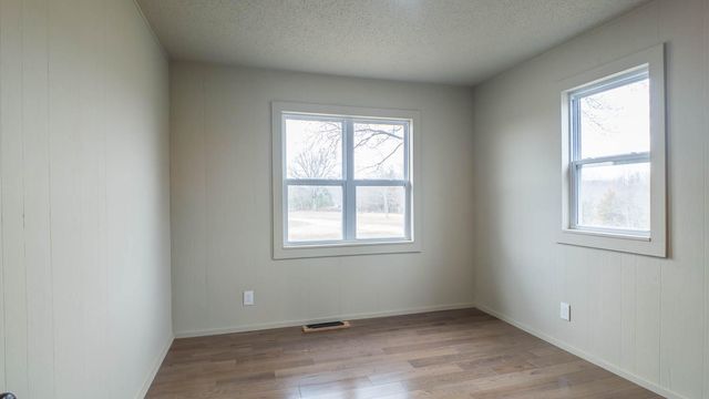 1502 County Road 1210, Willow Springs, MO 65793