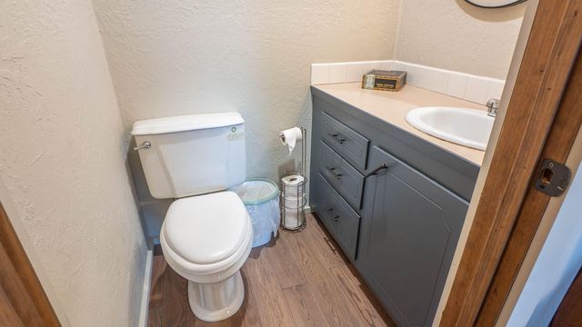 1502 County Road 1210, Willow Springs, MO 65793